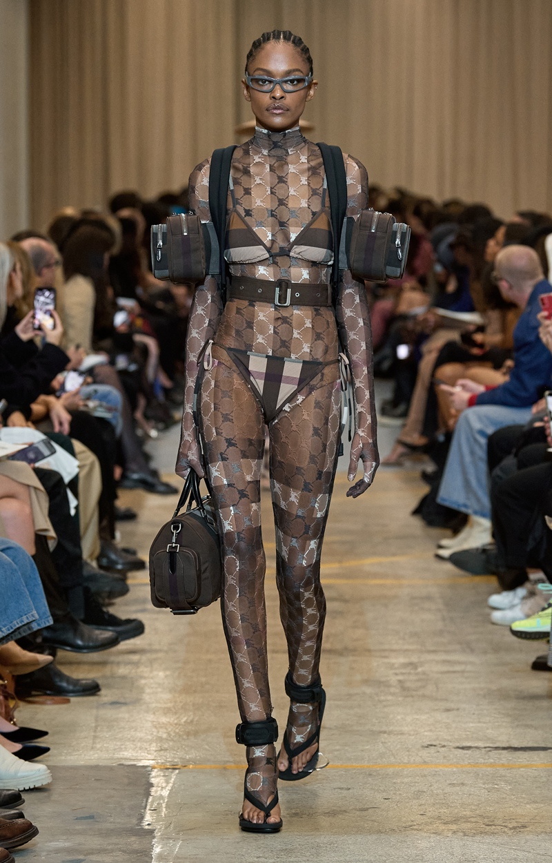 BURBERRY SPRING-SUMMER 2023 COLLECTION